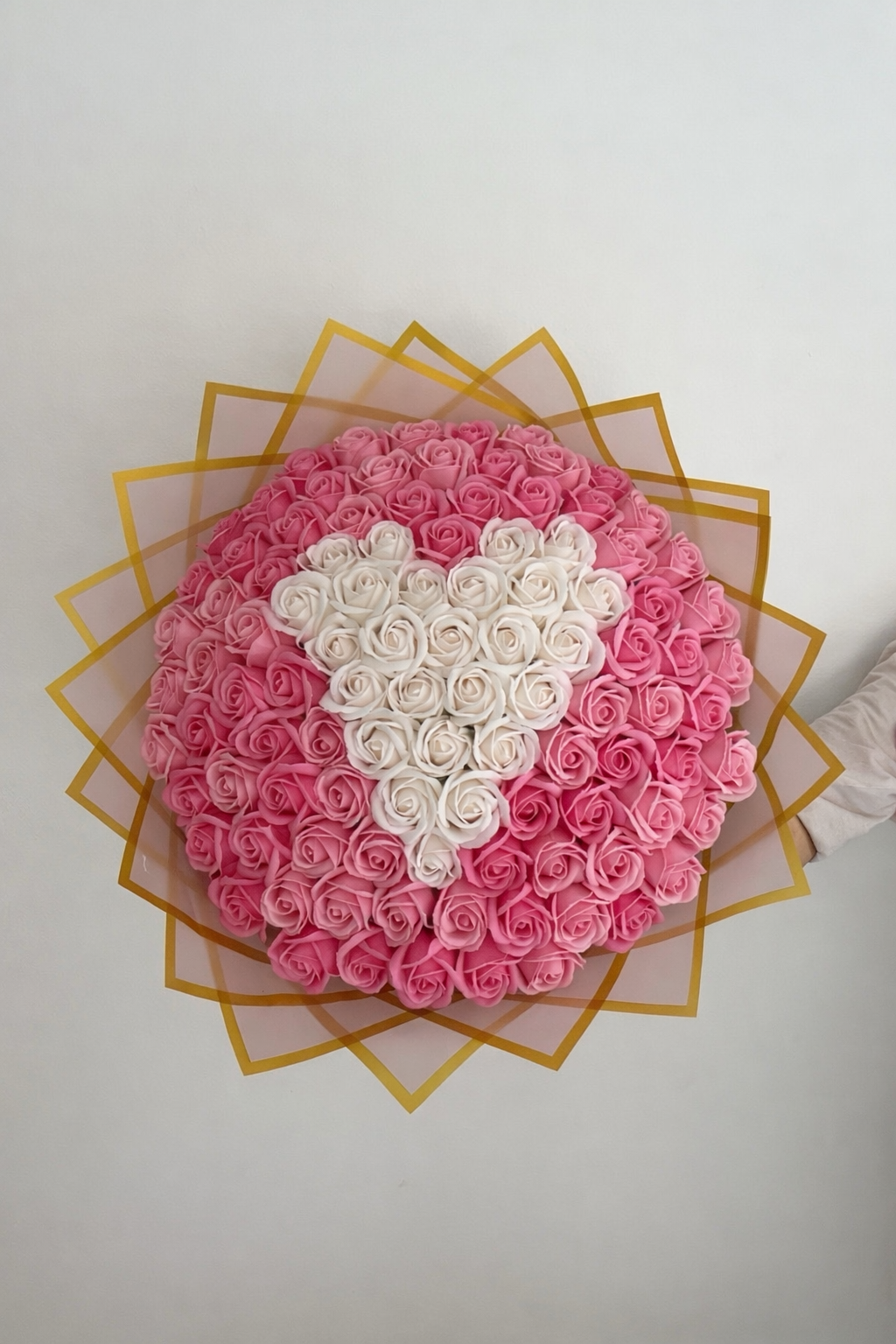 Buchet 101 trandafiri sapun parfumati cu inima