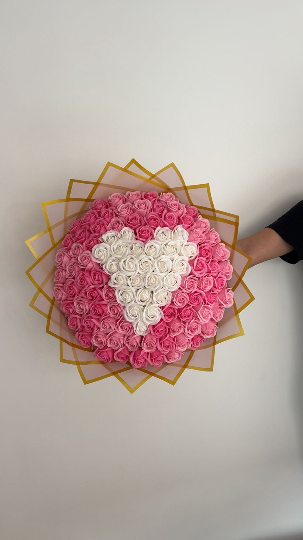 Buchet 101 trandafiri sapun parfumati cu inima