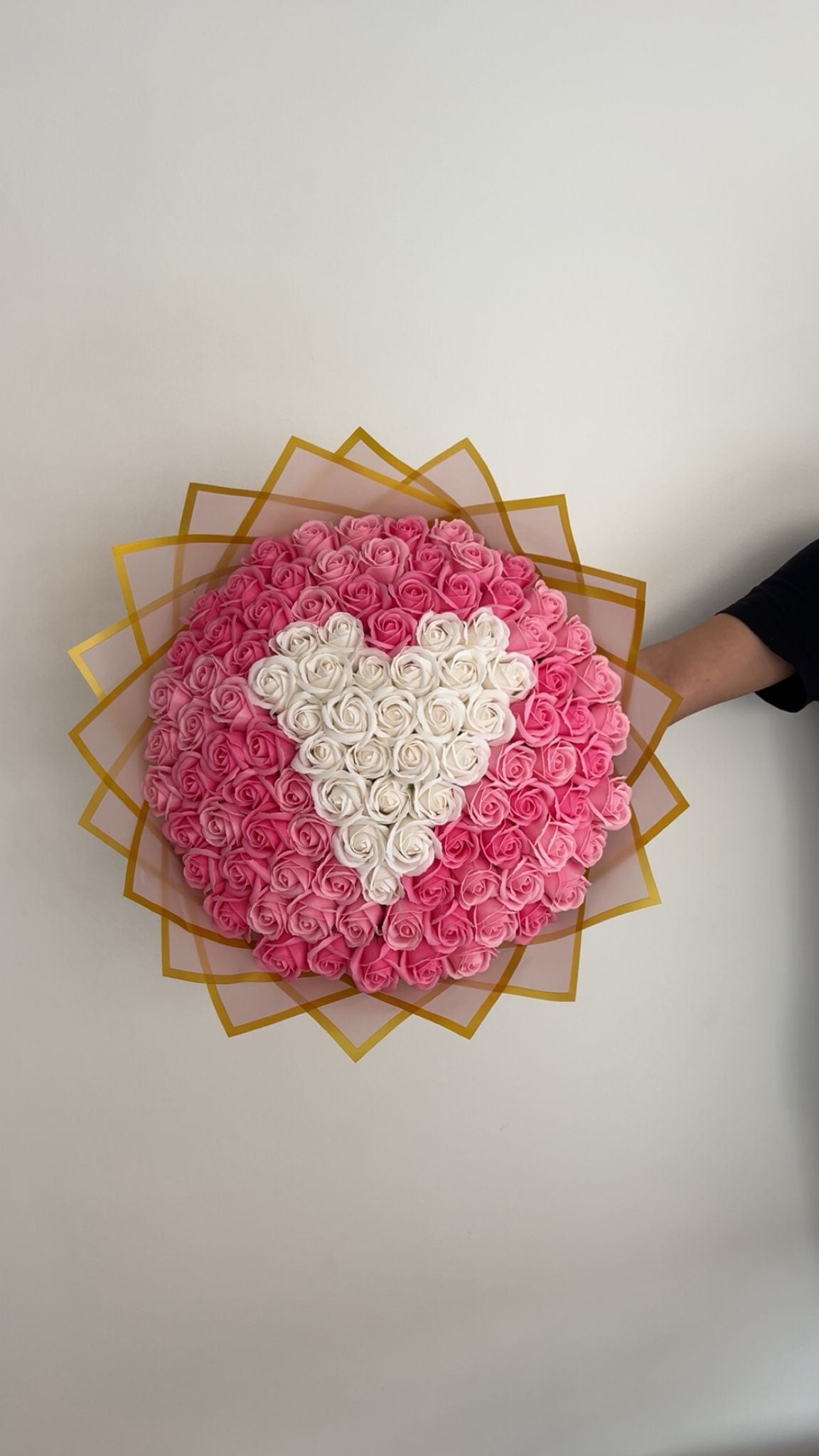 Buchet 101 trandafiri sapun parfumati cu inima